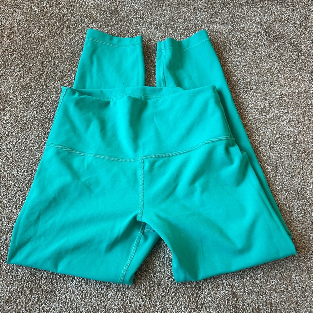 Lululemon wunder under
